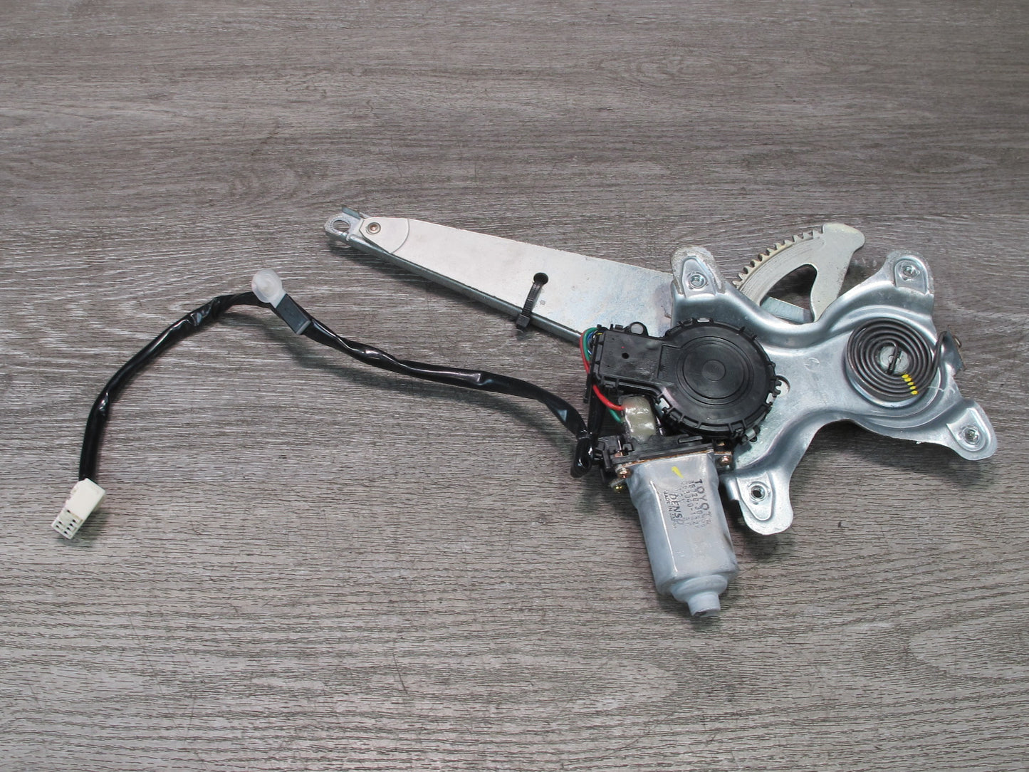 98-05 Lexus GS400 GS430 GS300 Rear Right Door Window Regulator w Motor OEM