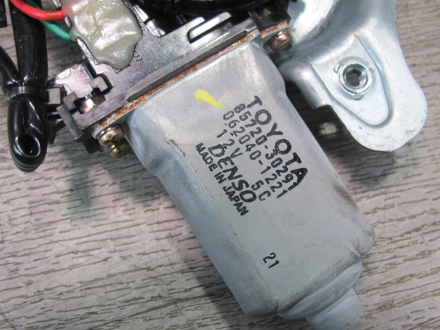 98-05 Lexus GS400 GS430 GS300 Rear Right Door Window Regulator w Motor OEM