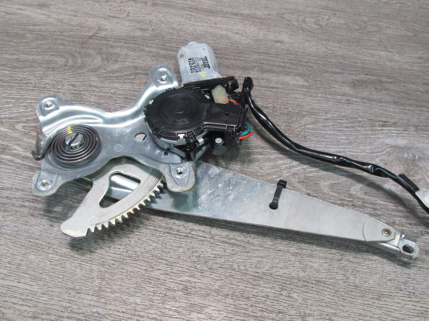 98-05 Lexus GS400 GS430 GS300 Rear Right Door Window Regulator w Motor OEM