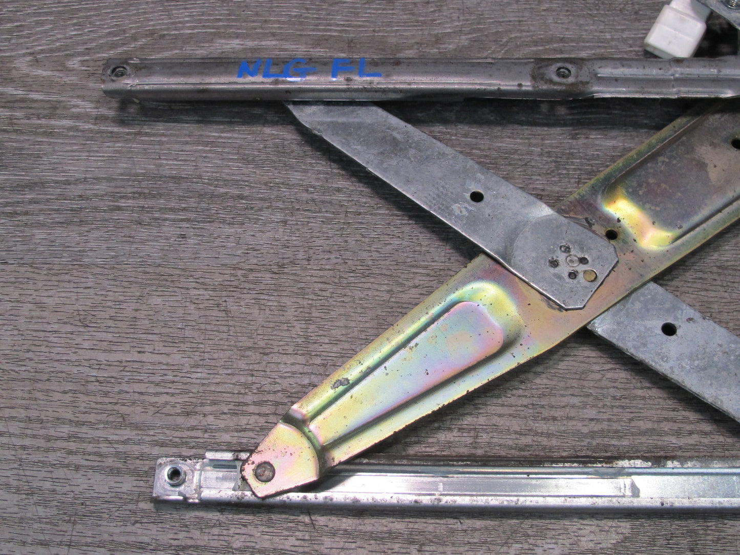 98-05 Lexus GS400 GS430 GS300 Front Left Door Window Regulator w Motor OEM