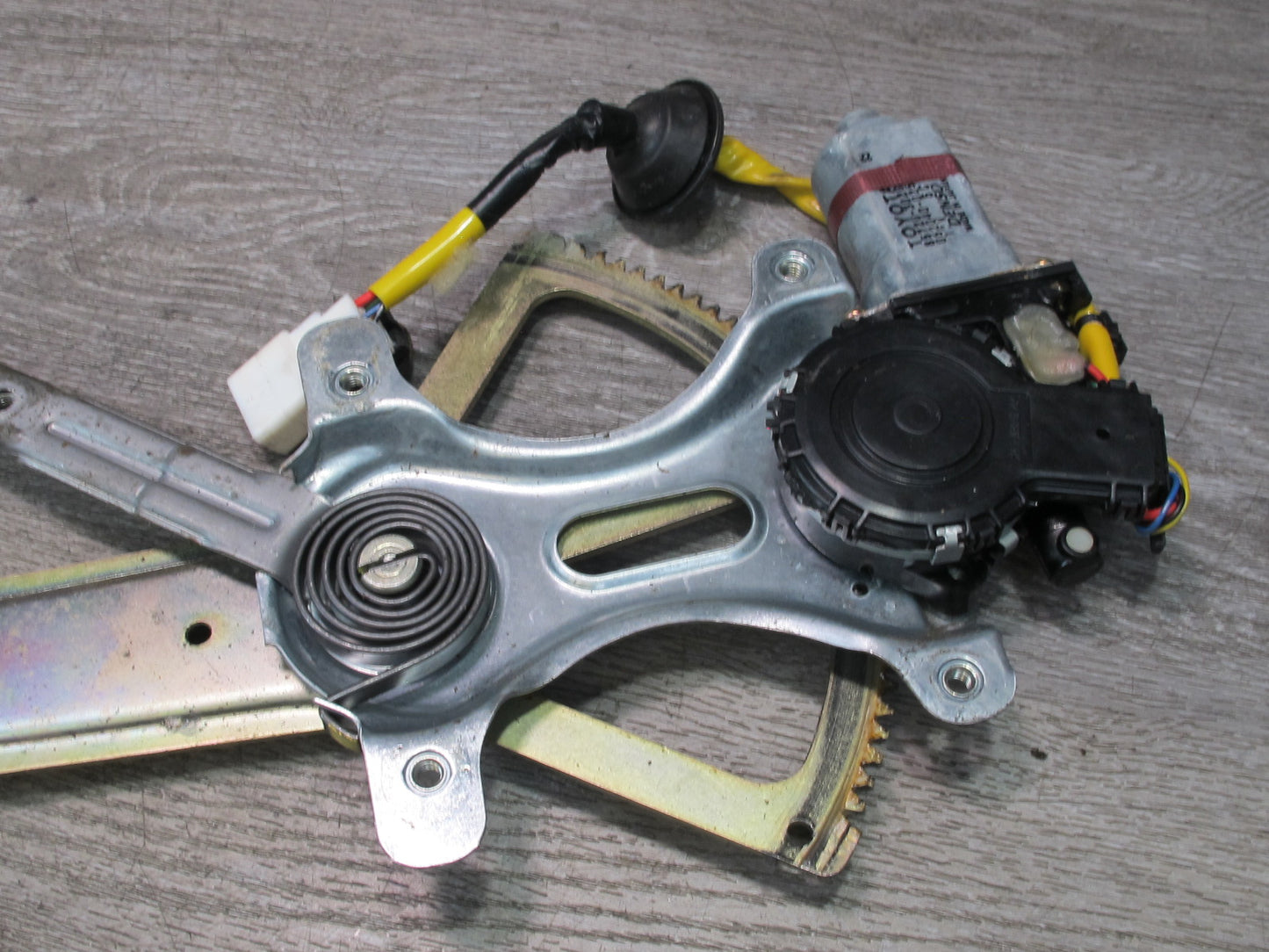 98-05 Lexus GS400 GS430 GS300 Front Left Door Window Regulator w Motor OEM