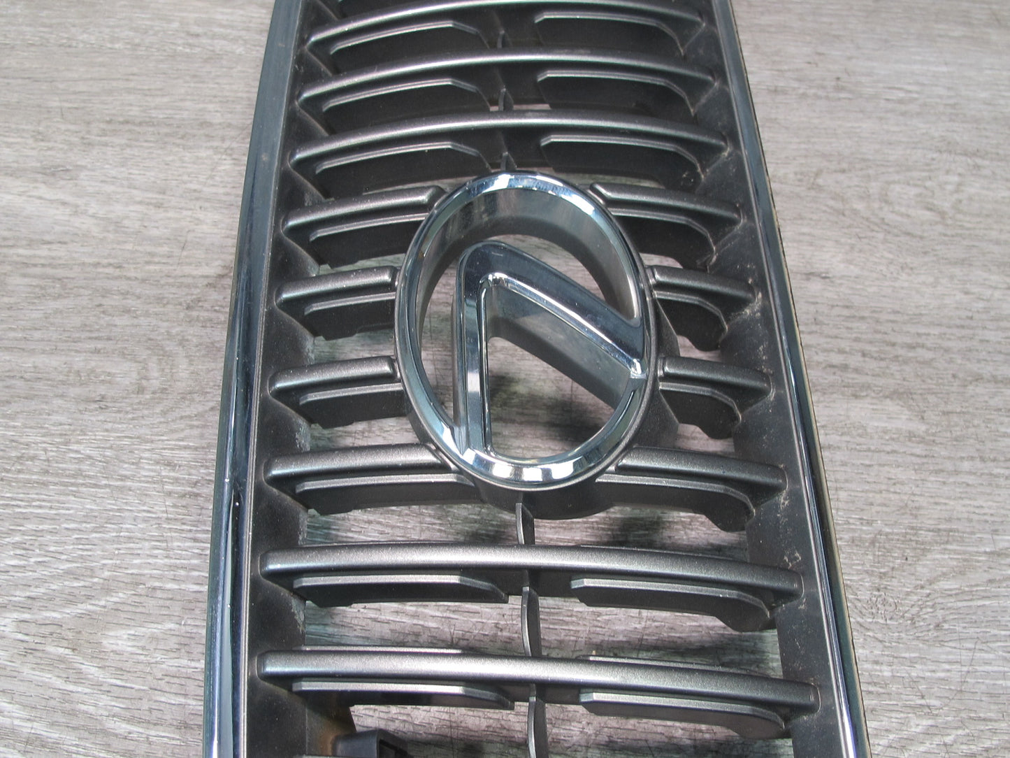 01-05 Lexus JZS160L GS430 GS300 Front Radiator Grille w Hood Release OEM