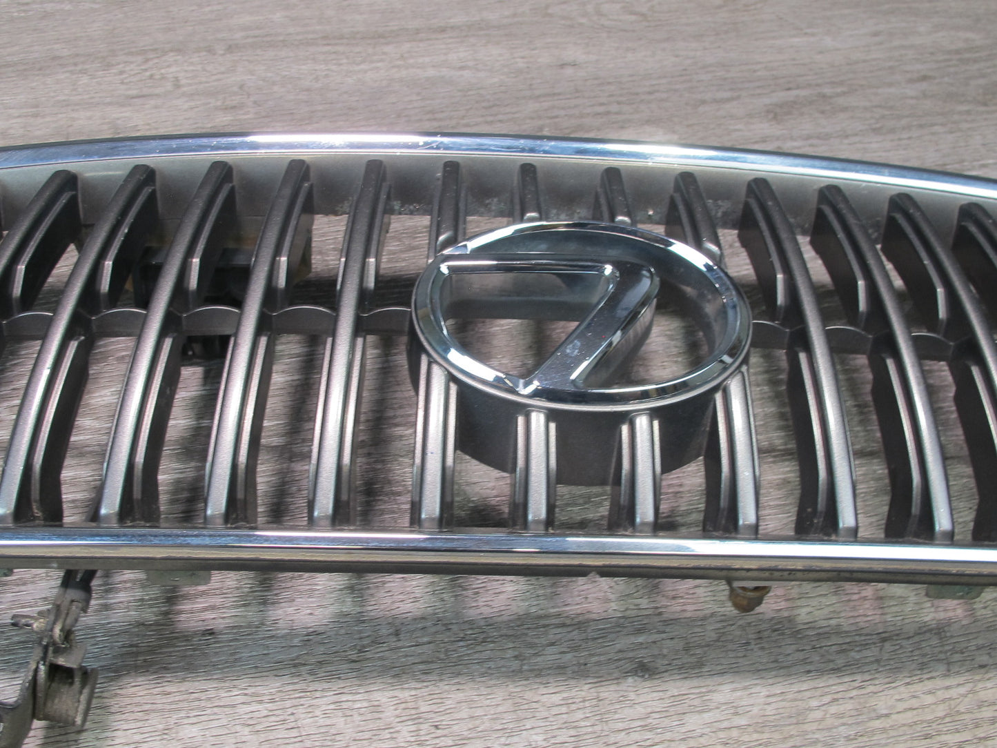 01-05 Lexus JZS160L GS430 GS300 Front Radiator Grille w Hood Release OEM