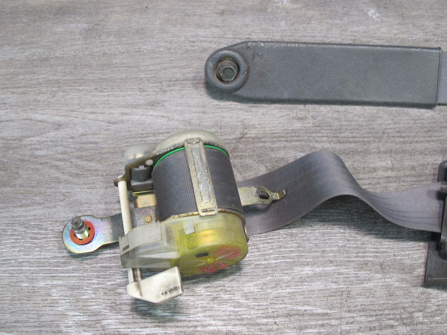 89-92 TOYOTA SUPRA MK3 FRONT RIGHT & LEFT SIDE SEATBELT RETRACTOR SET OEM
