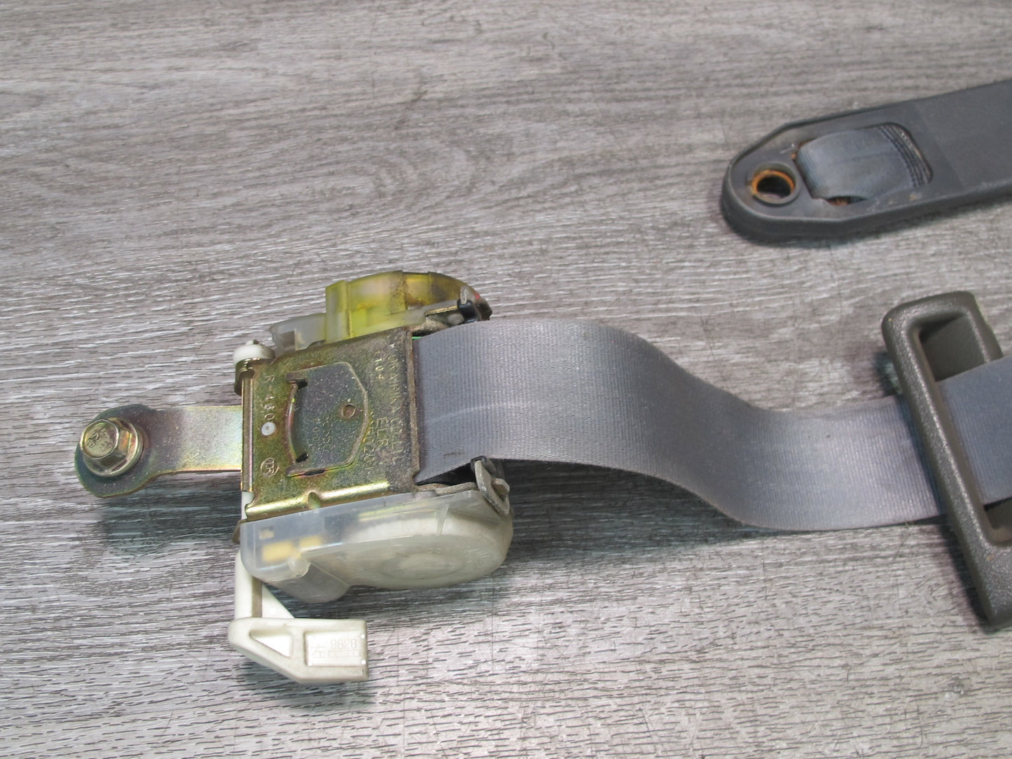 89-92 TOYOTA SUPRA MK3 FRONT RIGHT & LEFT SIDE SEATBELT RETRACTOR SET OEM