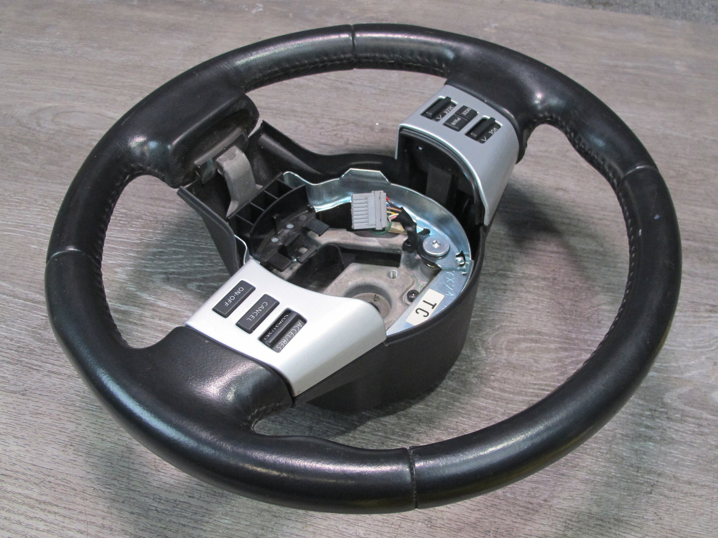 07-09 Nissan 350Z Z33 Multifunction Leather Steering w Cruise Black OEM