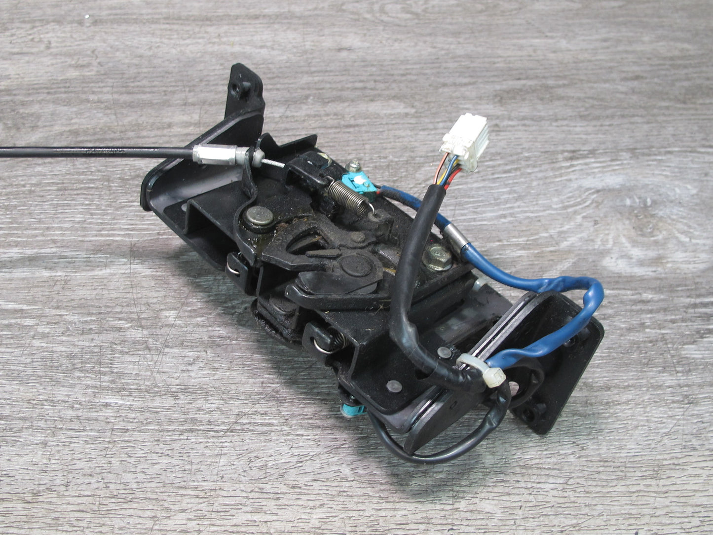 04-09 Nissan 350Z Convertible TOP Stowage Tonneau Cover Lid Lock Actuator OEM