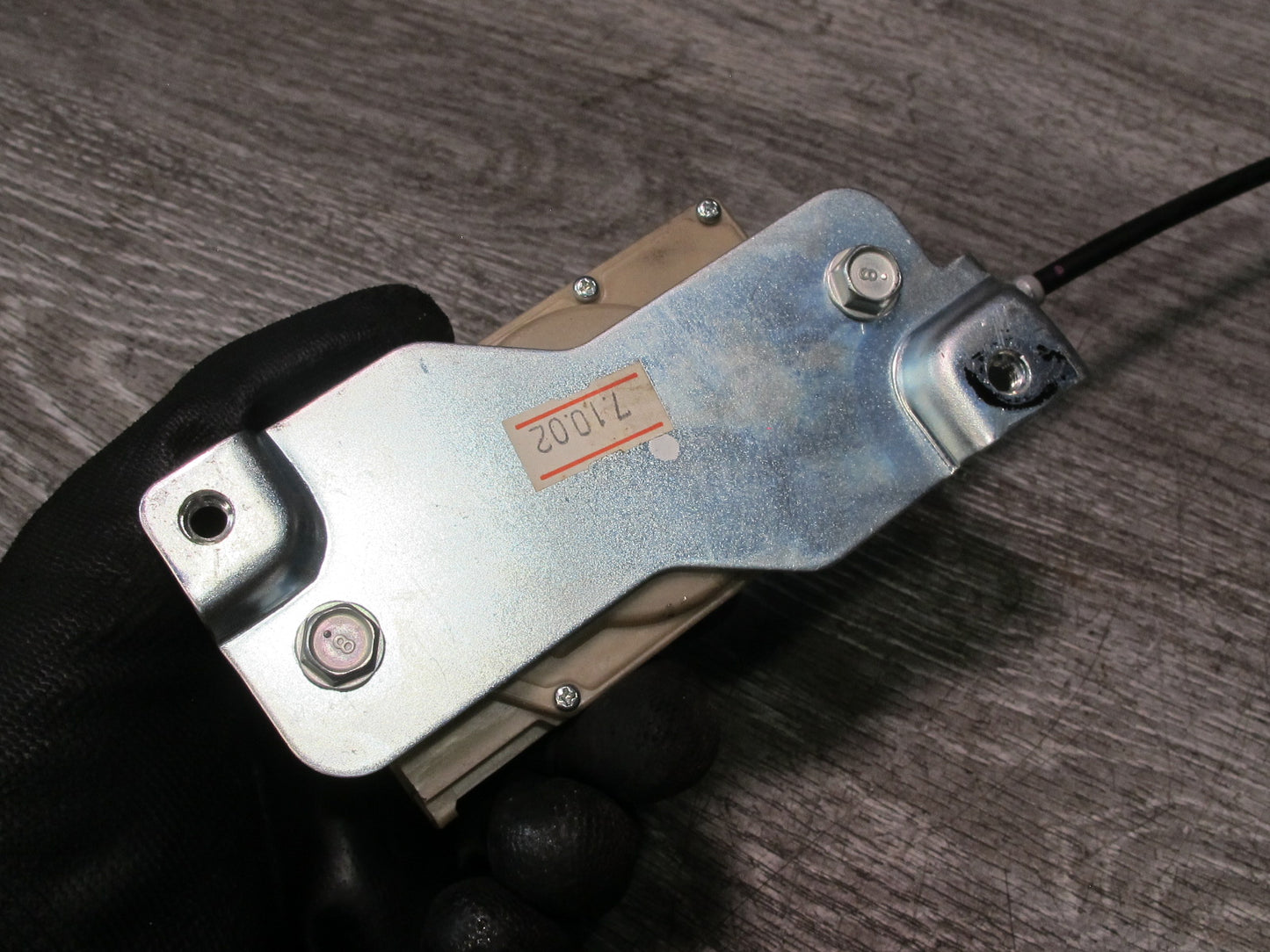 04-09 Nissan 350Z Convertible TOP Stowage Tonneau Cover Lid Lock Actuator OEM