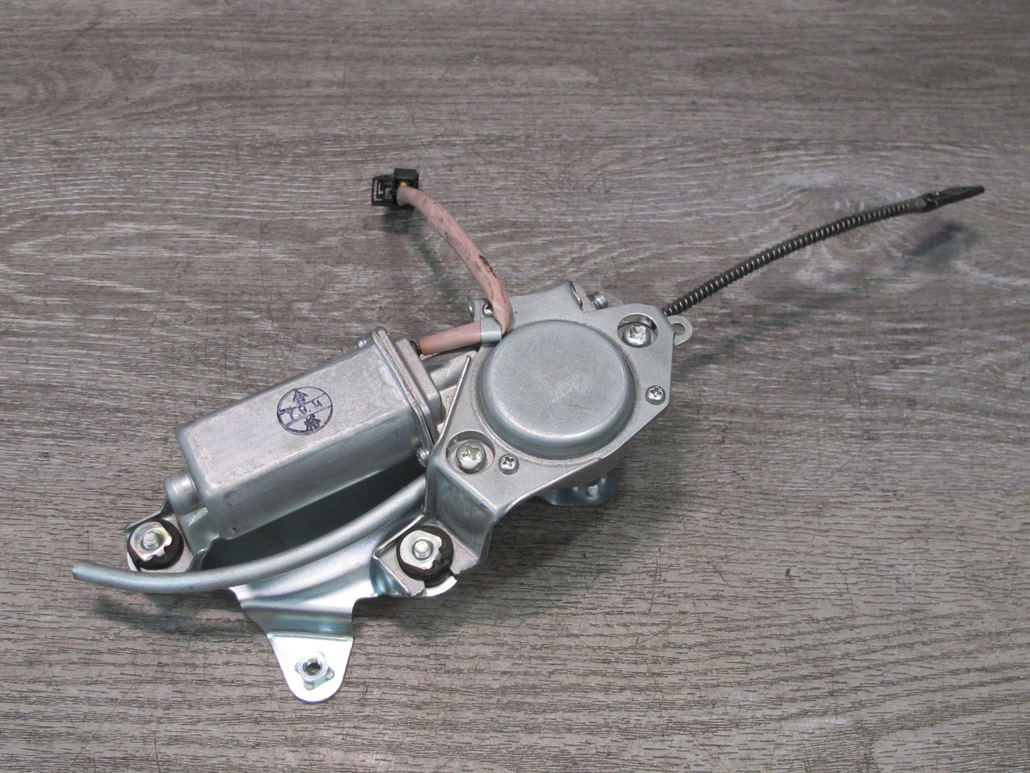 04-09 Nissan 350Z Convert TOP Stowage Tonneau Cover Lid Lock Release Motor OEM