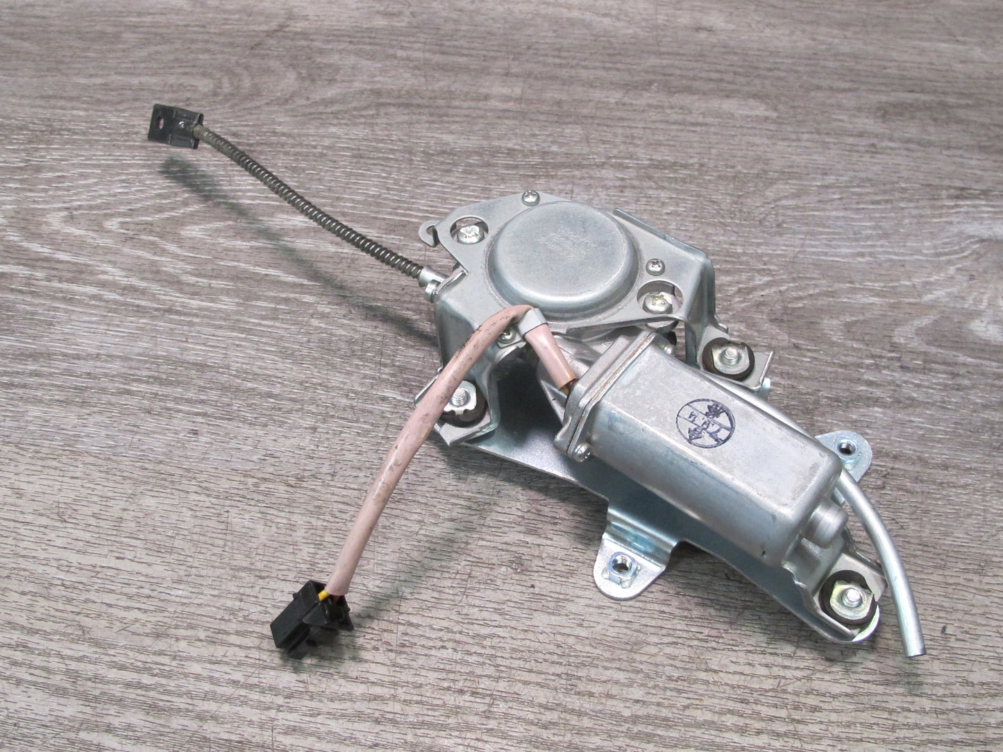 04-09 Nissan 350Z Convert TOP Stowage Tonneau Cover Lid Lock Release Motor OEM