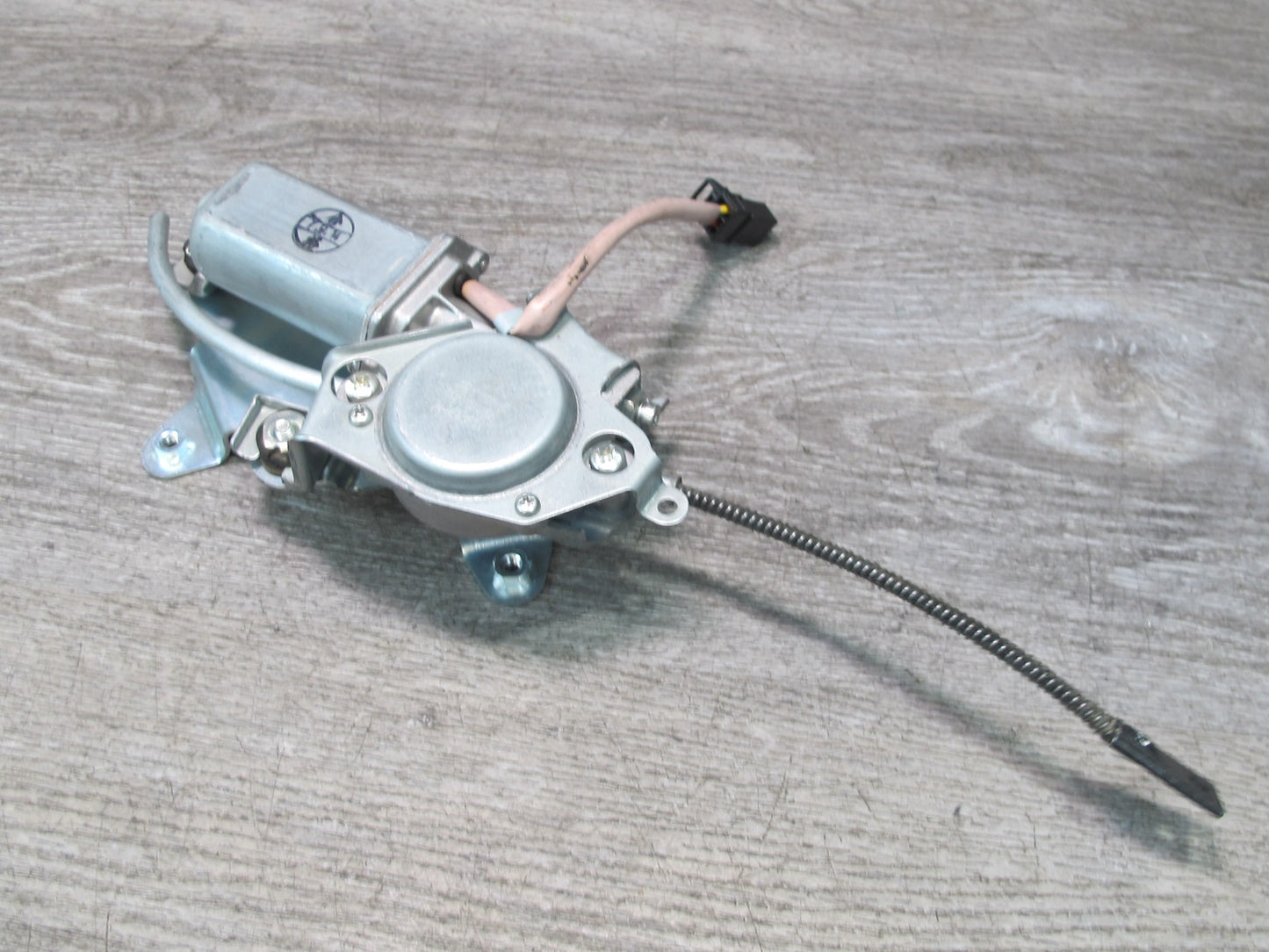04-09 Nissan 350Z Convert TOP Stowage Tonneau Cover Lid Lock Release Motor OEM