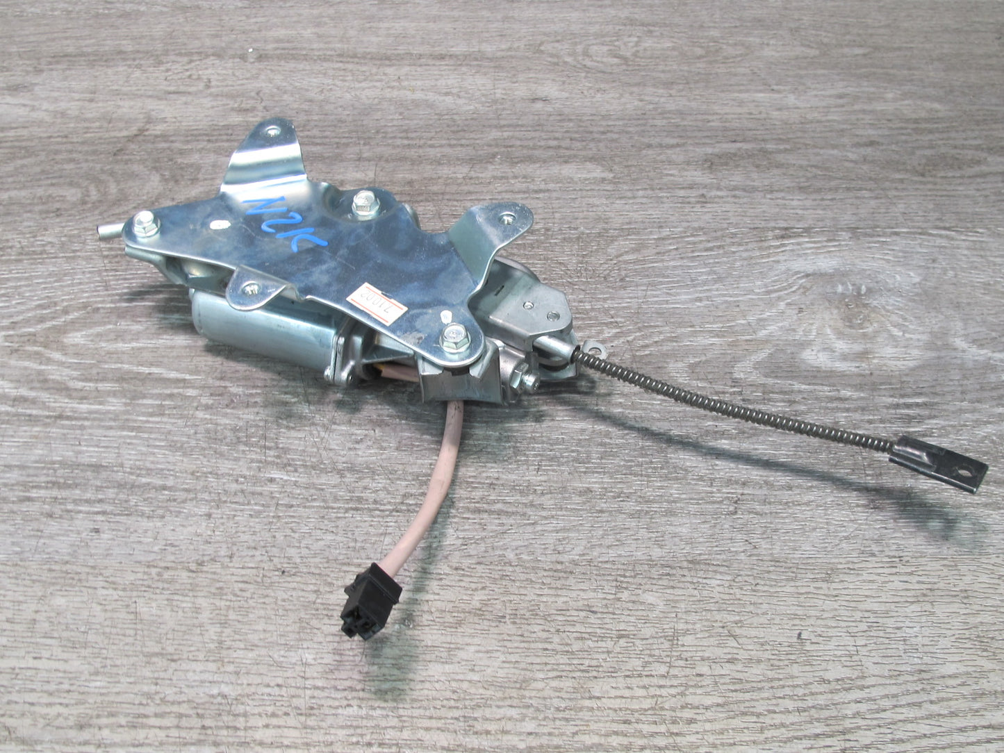 04-09 Nissan 350Z Convert TOP Stowage Tonneau Cover Lid Lock Release Motor OEM