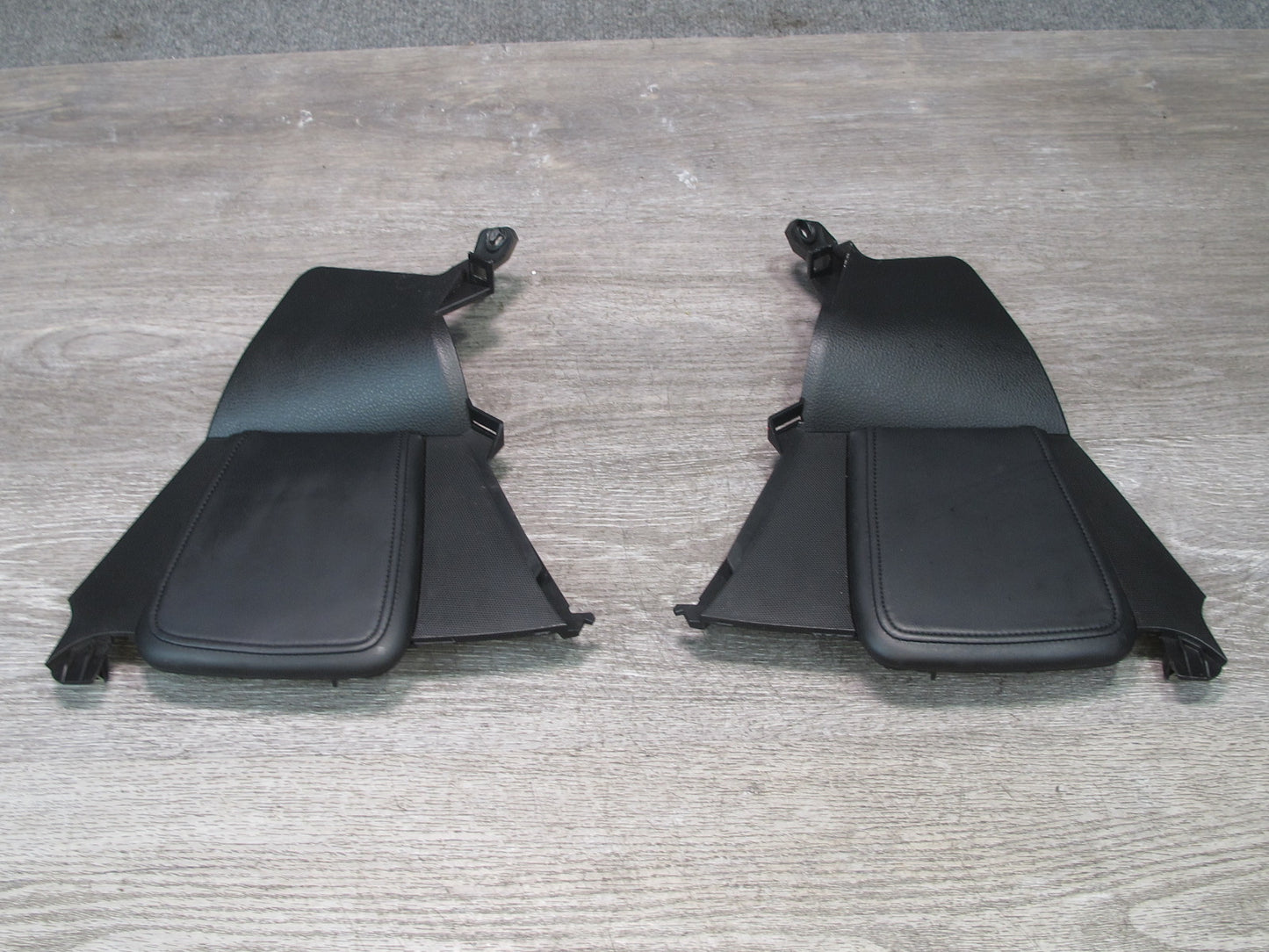 06-09 Nissan 350Z Z33 Set of 2 Center Console Left & Right Knee Pad Trim OEM