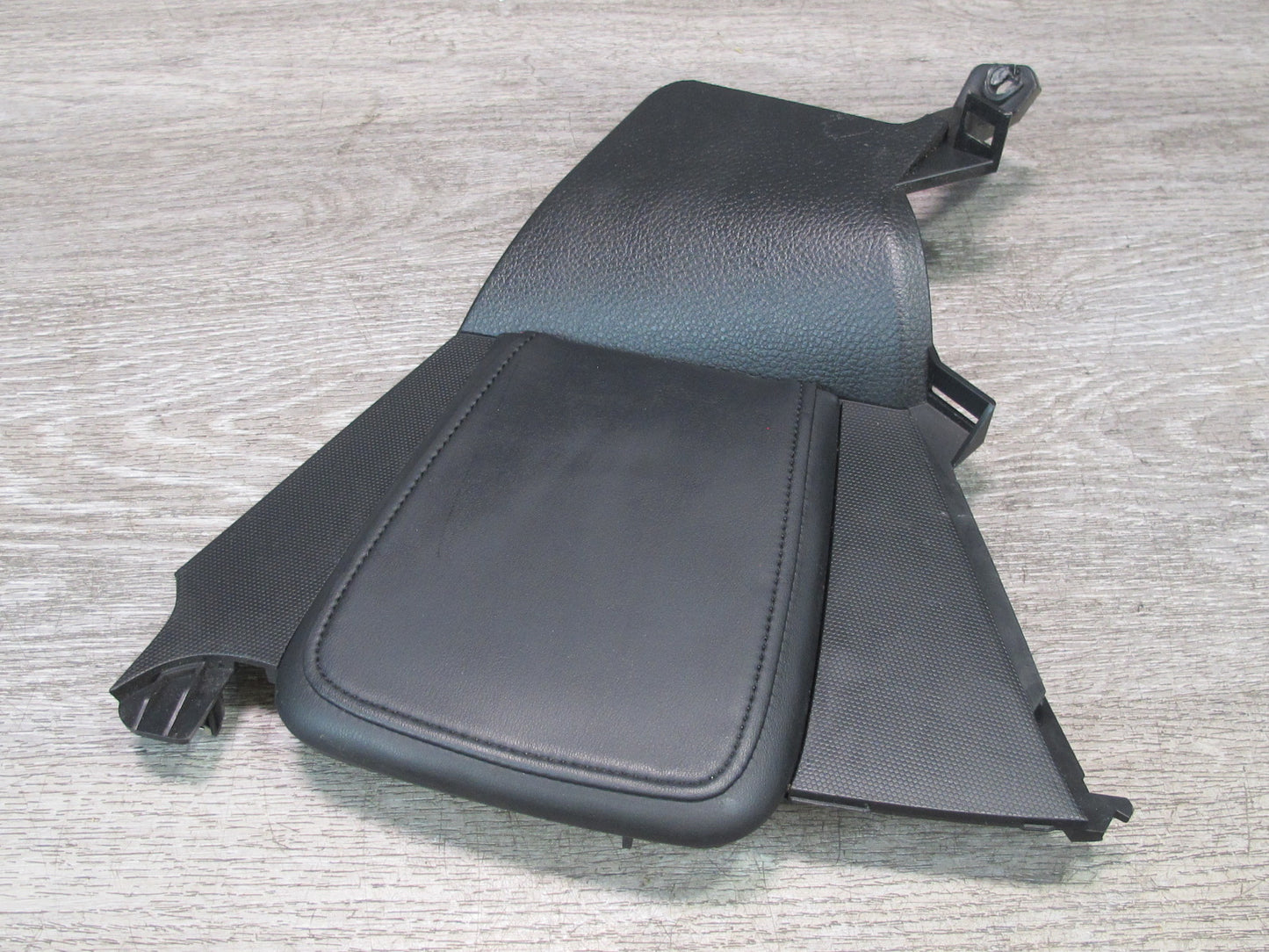 06-09 Nissan 350Z Z33 Set of 2 Center Console Left & Right Knee Pad Trim OEM
