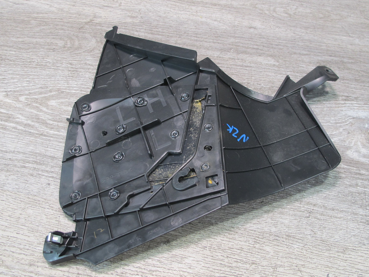 06-09 Nissan 350Z Z33 Set of 2 Center Console Left & Right Knee Pad Trim OEM