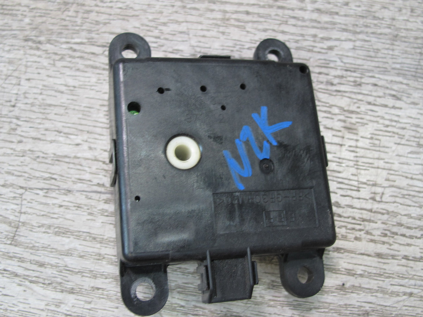 07-09 Nissan 350Z Z33 Convert Set of 3 A/C Heater Flap Actuator Motor w Wire OEM