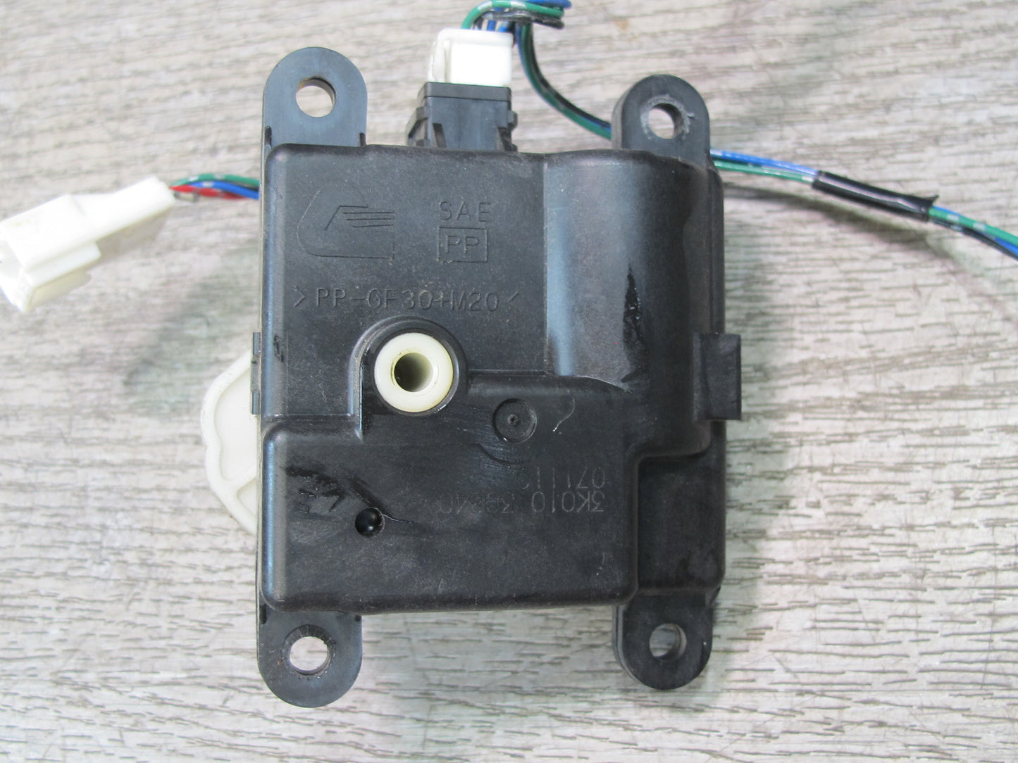 07-09 Nissan 350Z Z33 Convert Set of 3 A/C Heater Flap Actuator Motor w Wire OEM