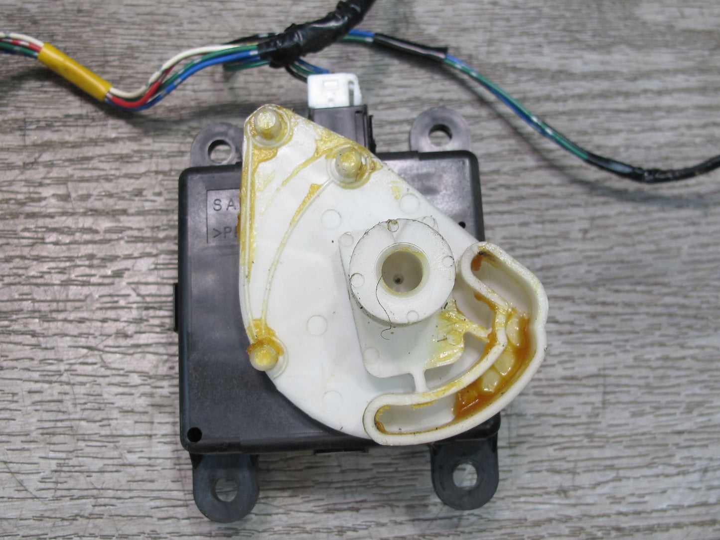07-09 Nissan 350Z Z33 Convert Set of 3 A/C Heater Flap Actuator Motor w Wire OEM
