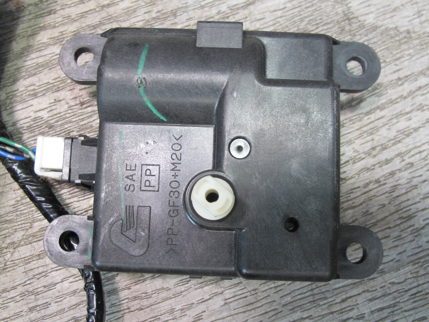 07-09 Nissan 350Z Z33 Convert Set of 3 A/C Heater Flap Actuator Motor w Wire OEM