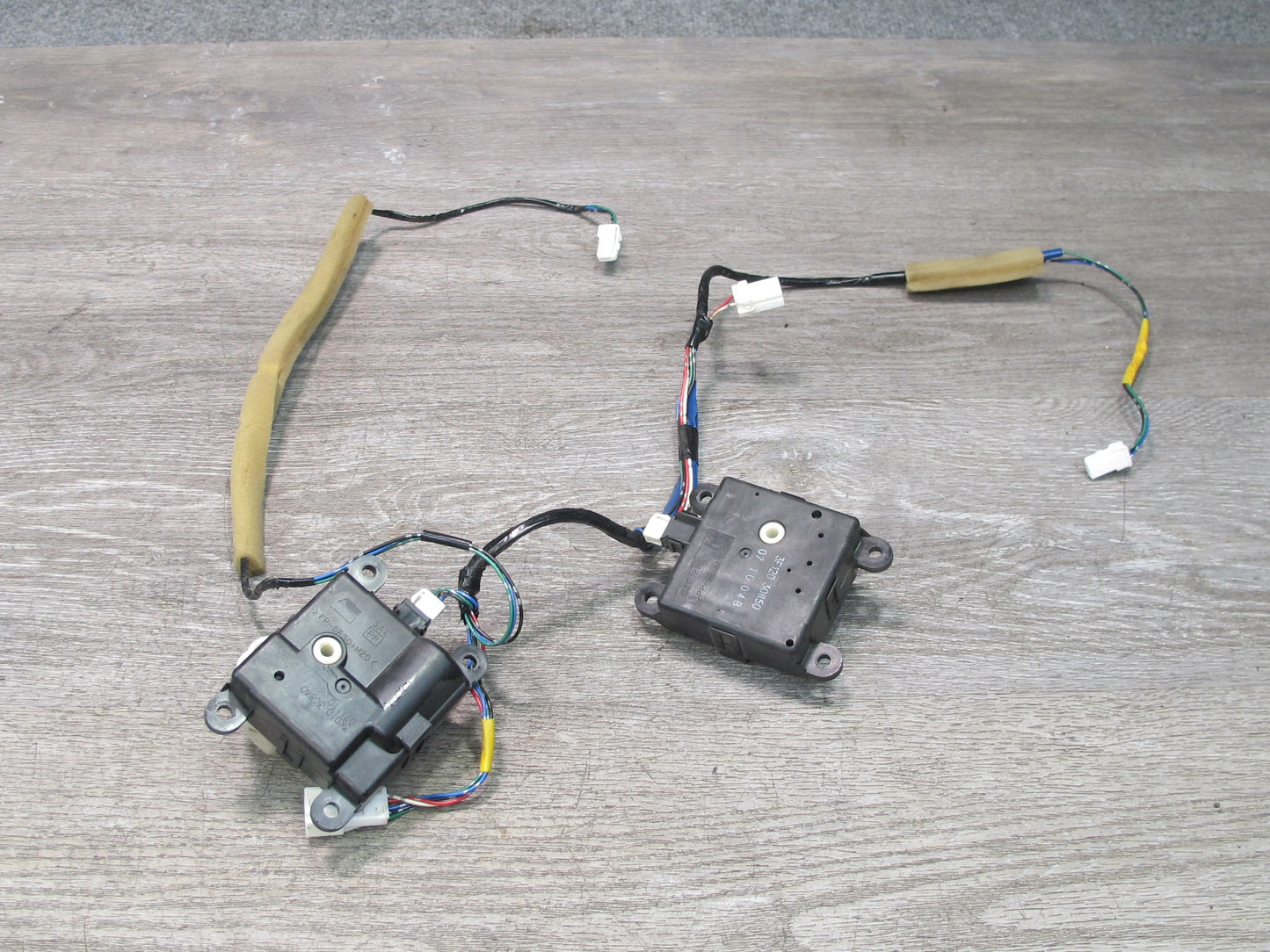 07-09 Nissan 350Z Z33 Convert Set of 3 A/C Heater Flap Actuator Motor w Wire OEM