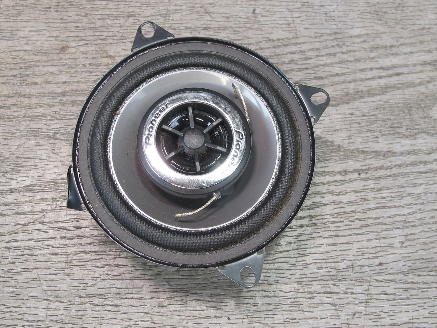 Set of 2 Pioneer TS-G1042R 4" 2-WAY Speaker 25W RMS 120W Peak Power
