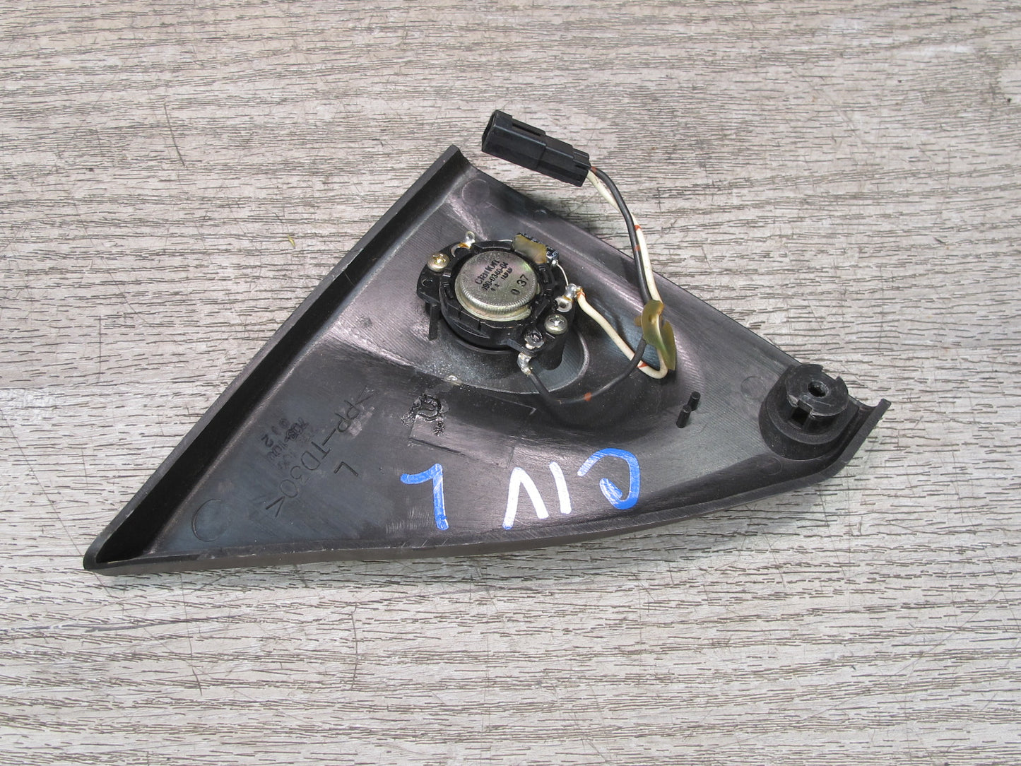 99-01 Isuzu Vehicross Left & Right Clarion Door Speaker Tweeter & Trim Set OEM