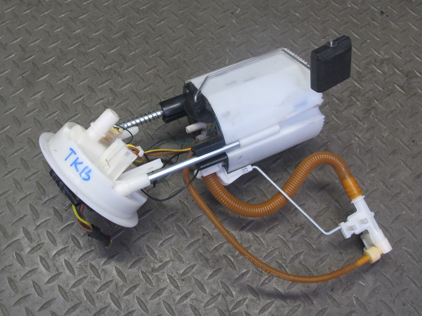 2008-2013 BMW E90 E92 E93 M3 S65 Fuel Pump Level Sensor Sending Unit Set