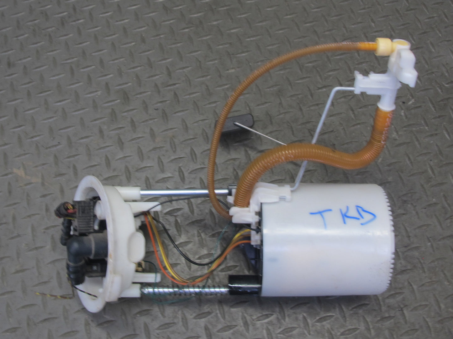 2008-2013 BMW E90 E92 E93 M3 S65 Fuel Pump Level Sensor Sending Unit Set