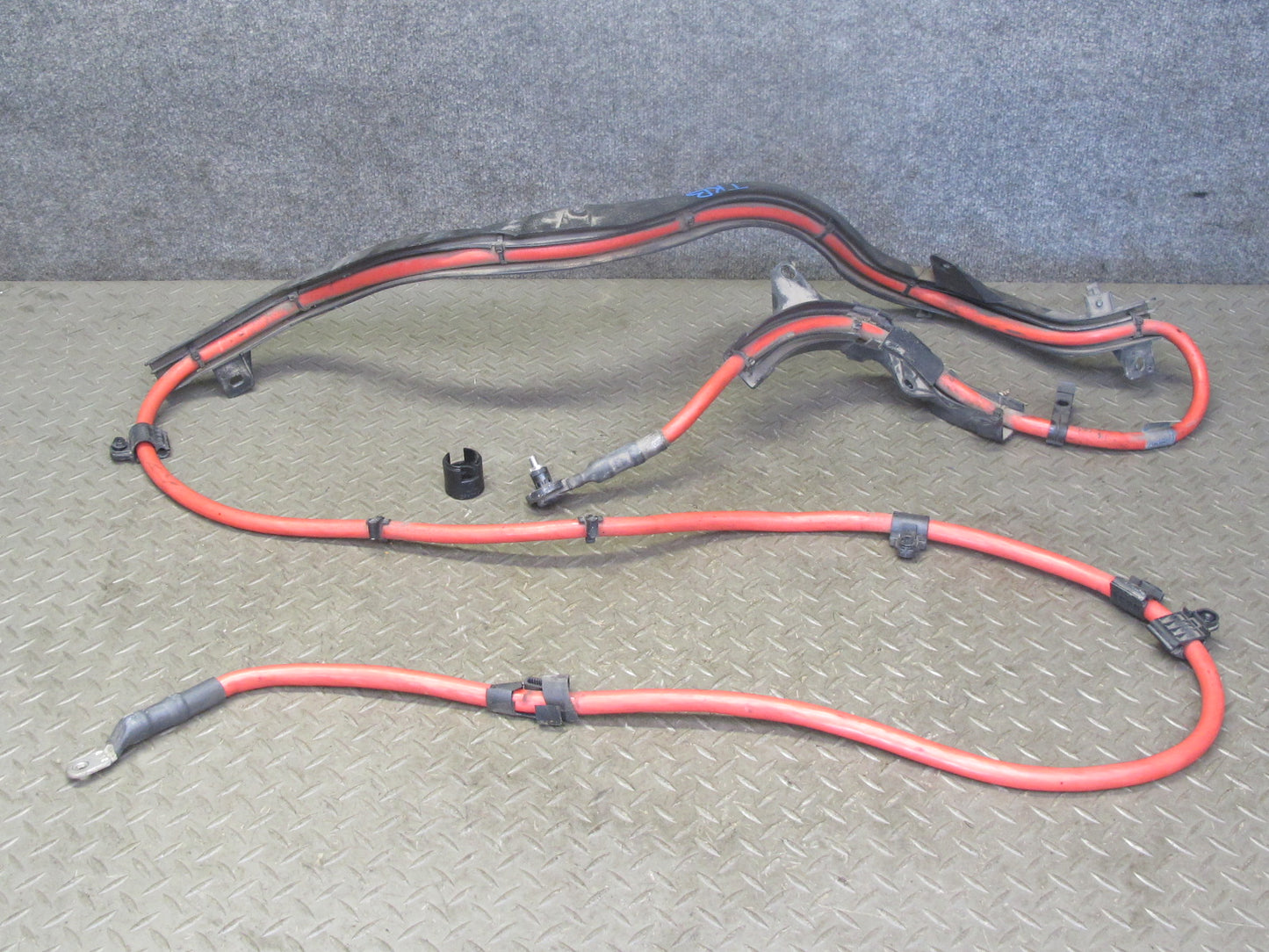 2008-2013 BMW E90 E92 E93 M3 Lead Positive Battery Cable 9125035