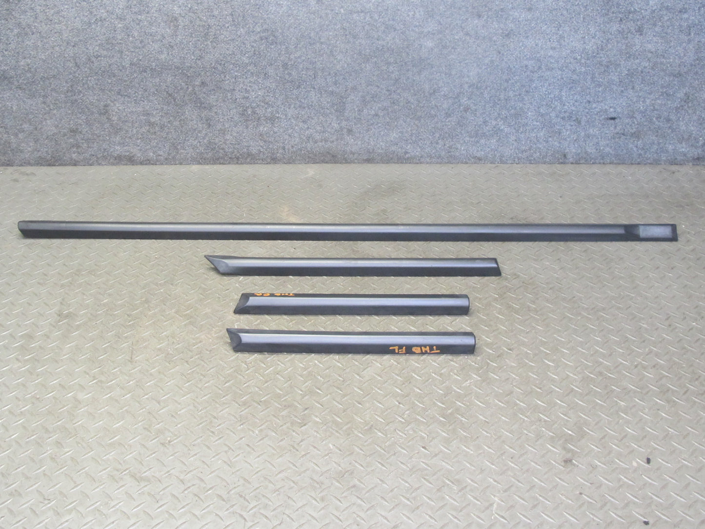 94-99 BMW E36 328iC Coupe Convertible Fender Door Rear Quarter Trim Molding Set