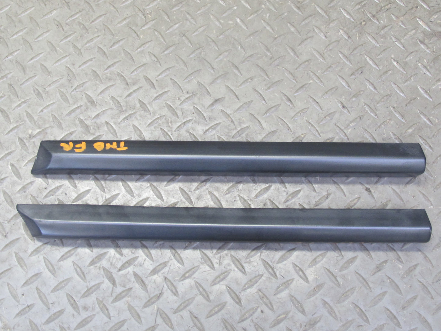 94-99 BMW E36 328iC Coupe Convertible Fender Door Rear Quarter Trim Molding Set