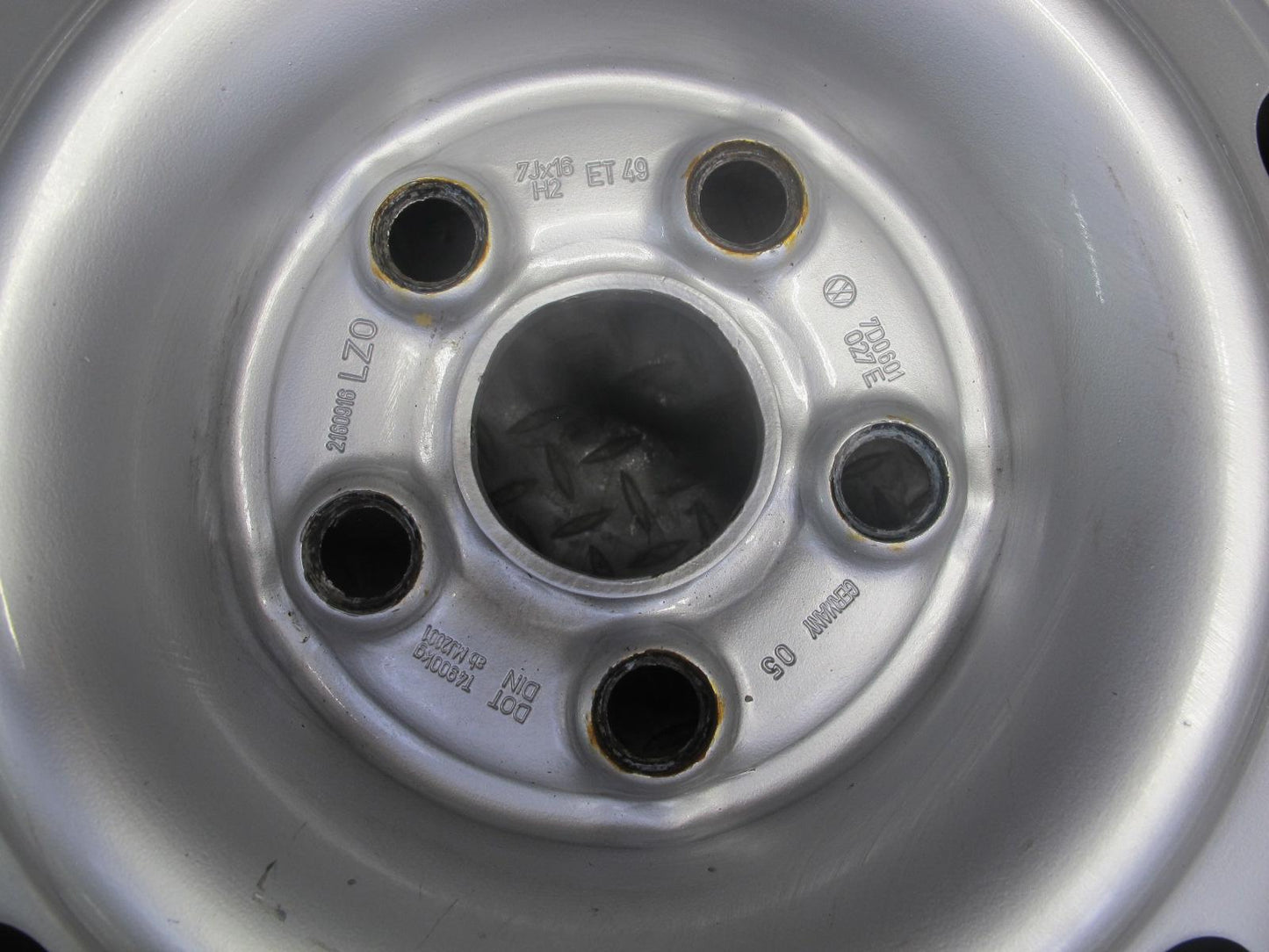 97-03 VW Eurovan T4 Factory R16" Steel Wheel Rim 16x7J ET49 5x112 7D0601027E OEM