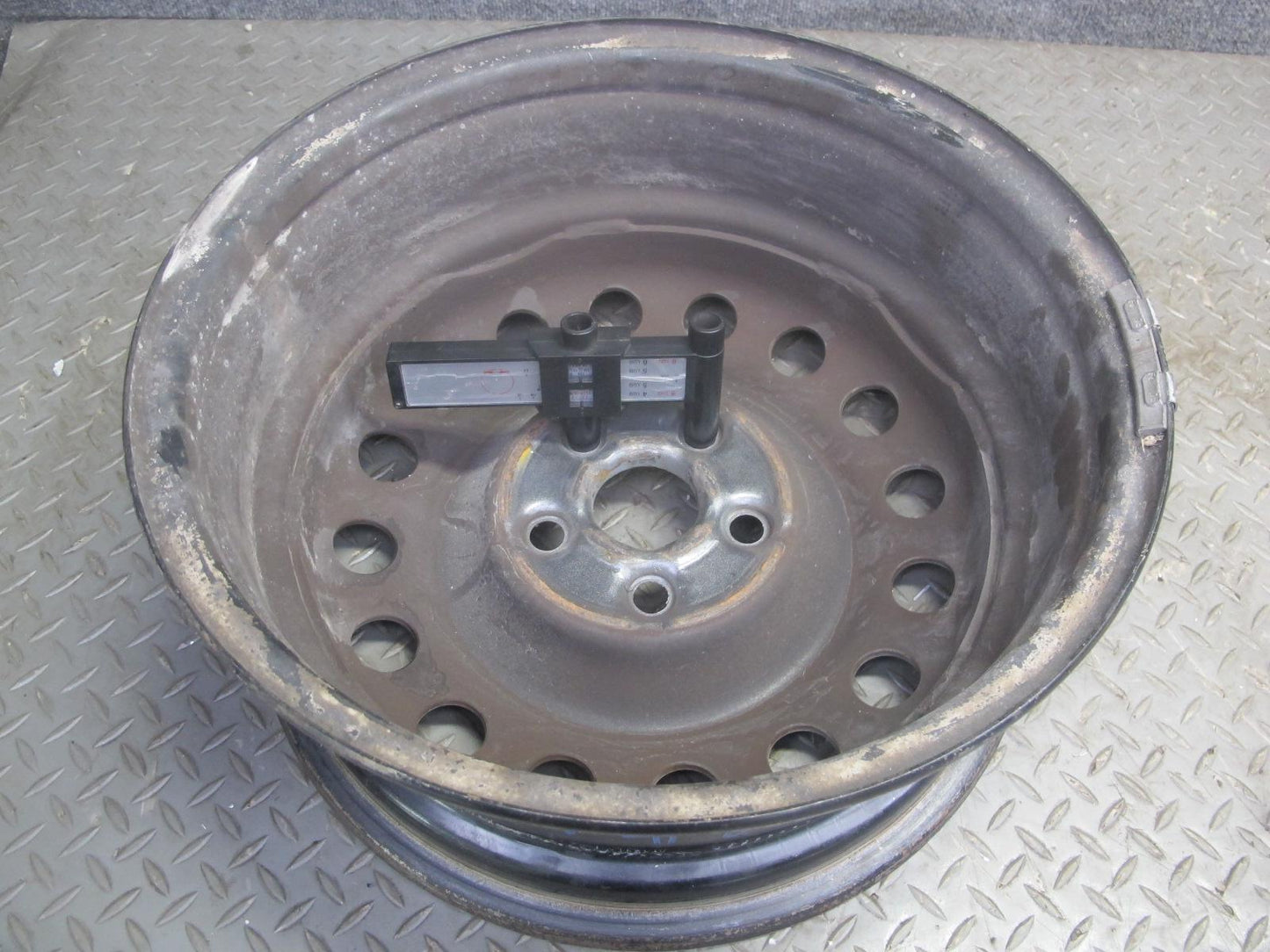 97-03 VW Eurovan T4 Factory R16" Steel Wheel Rim 16x7J ET49 5x112 7D0601027E OEM