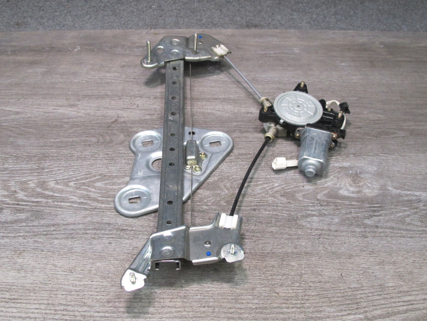00-05 Toyota MR2 Spyder ZZW30L Right Door Window Regulator w Motor OEM