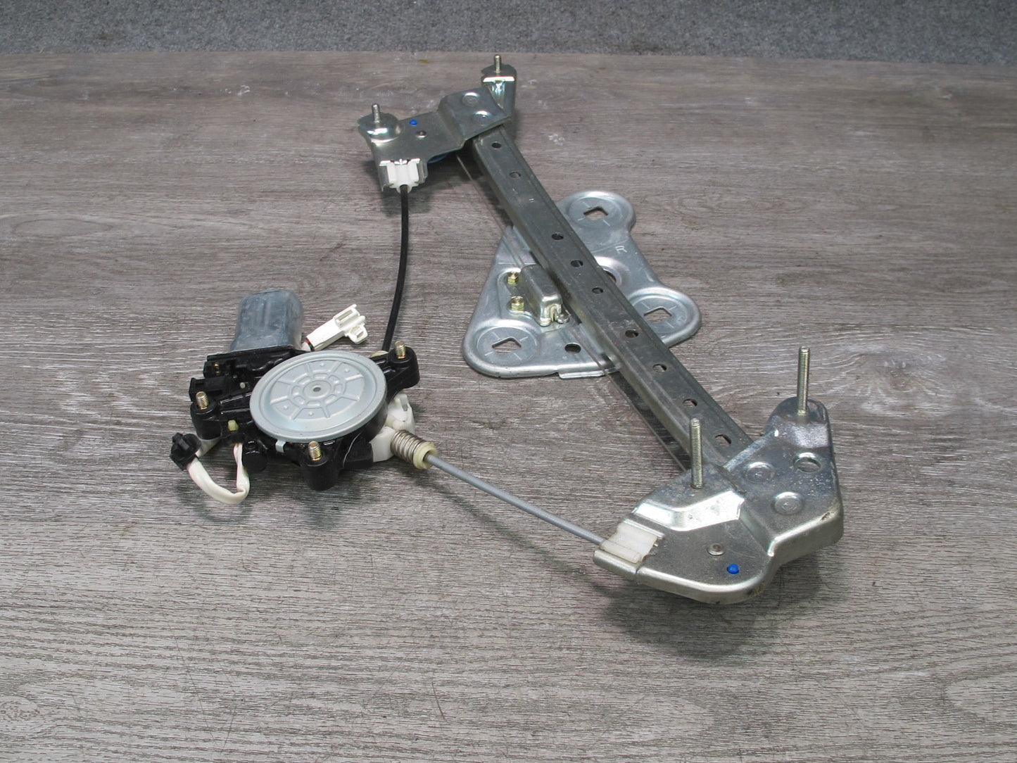00-05 Toyota MR2 Spyder ZZW30L Right Door Window Regulator w Motor OEM