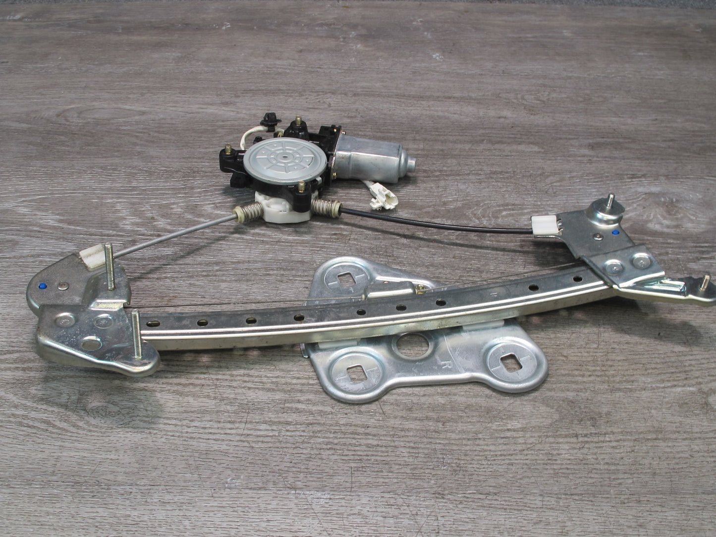 00-05 Toyota MR2 Spyder ZZW30L Right Door Window Regulator w Motor OEM