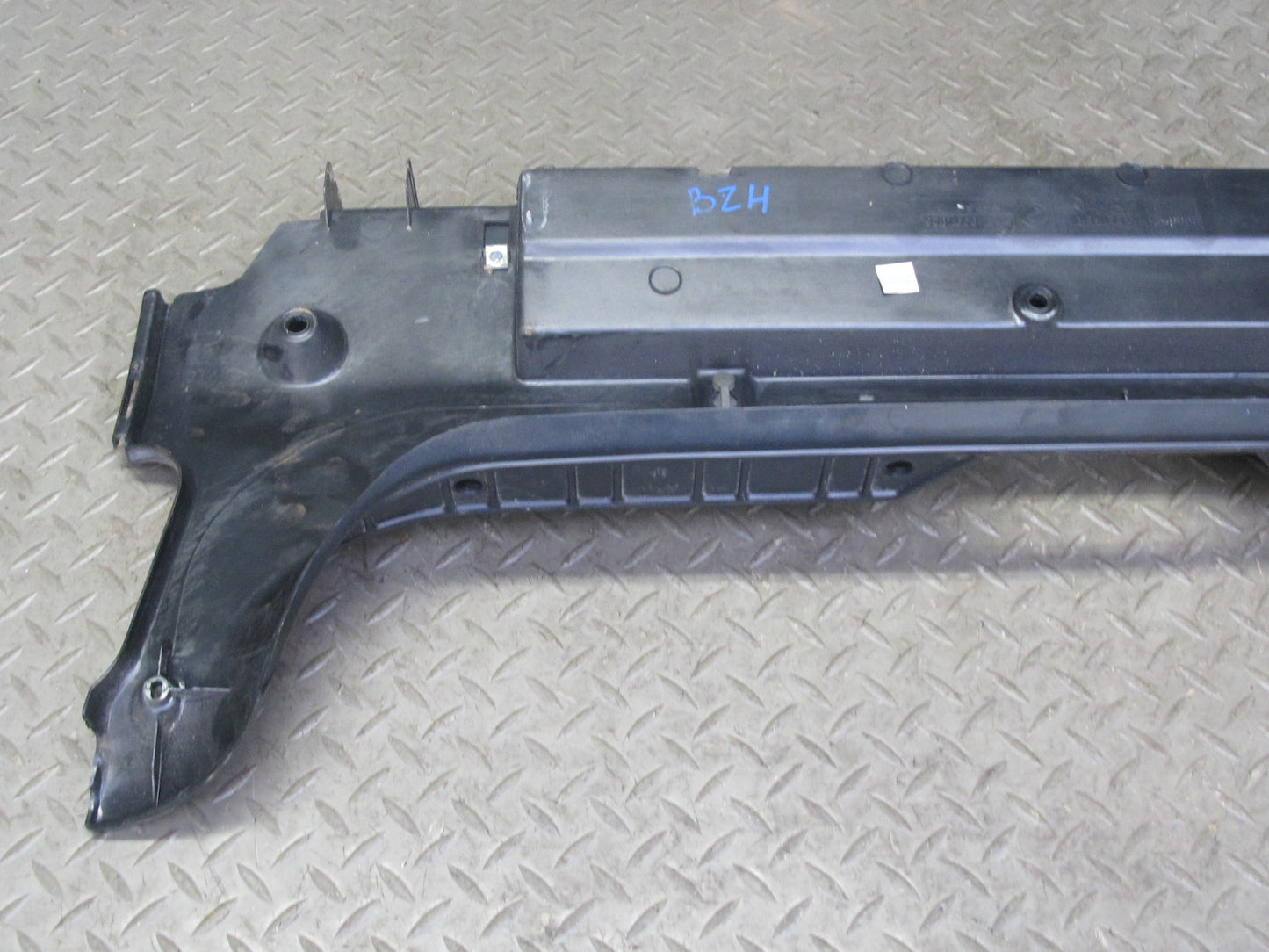 98-99 BMW E36/7 Z3 Roadster Rear Trunk Tail Trim Latch Cover Panel OEM