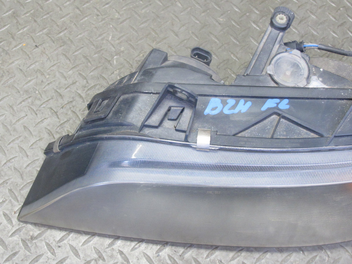 96-99 BMW E36/7 Z3 Front Left Driver Side Halogen Headlight Lamp OEM