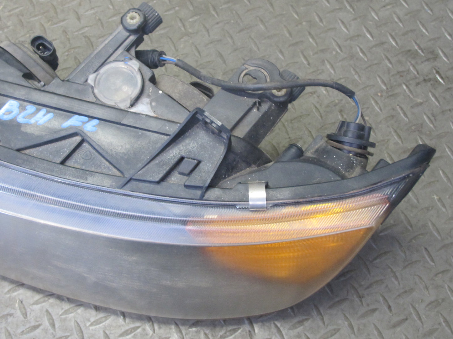 96-99 BMW E36/7 Z3 Front Left Driver Side Halogen Headlight Lamp OEM