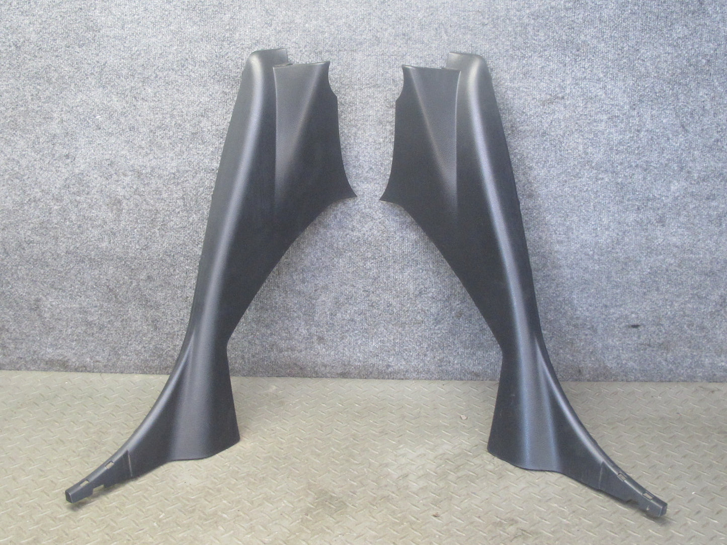 04-09 Nissan 350Z Z33 Convert Rear Left Right Lower B Pillar Trim Set Black OEM