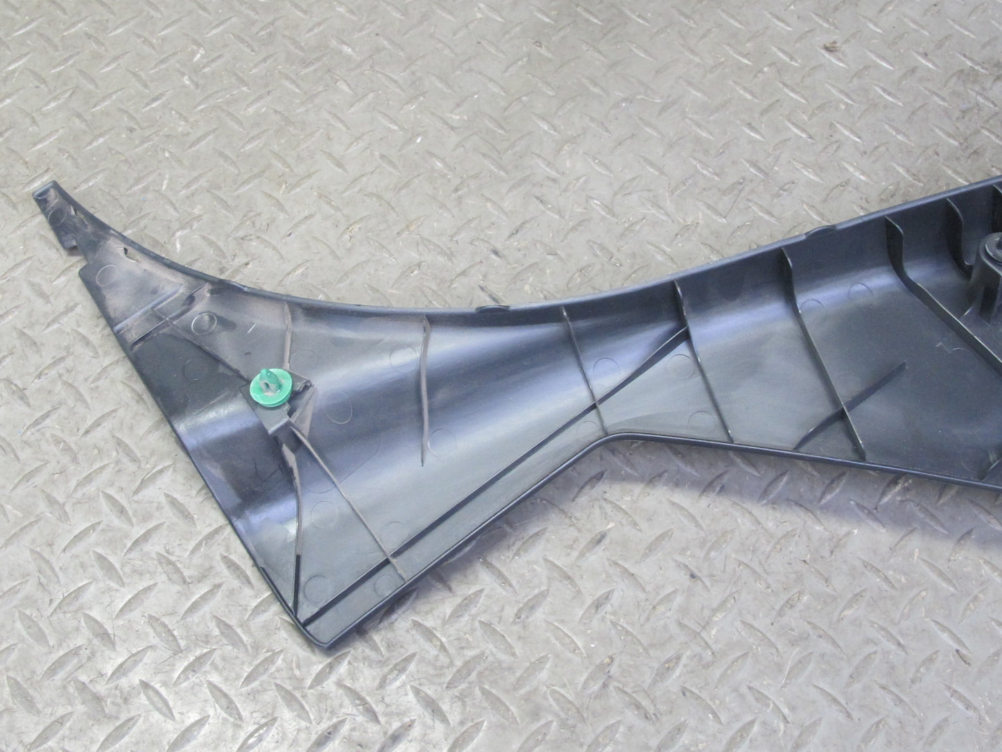 04-09 Nissan 350Z Z33 Convert Rear Left Right Lower B Pillar Trim Set Black OEM