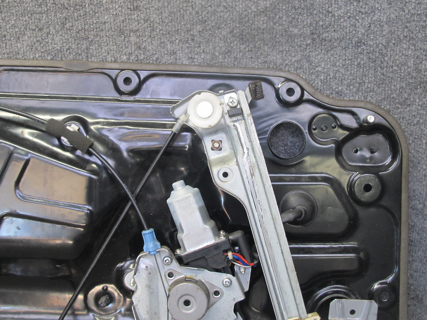 04-09 Nissan 350Z Z33 Conv Right Door Window Regulator w Motor & Mount Panel OEM