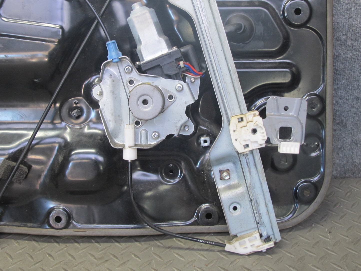 04-09 Nissan 350Z Z33 Conv Right Door Window Regulator w Motor & Mount Panel OEM