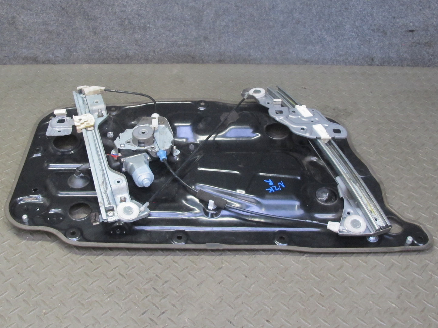 04-09 Nissan 350Z Z33 Conv Right Door Window Regulator w Motor & Mount Panel OEM