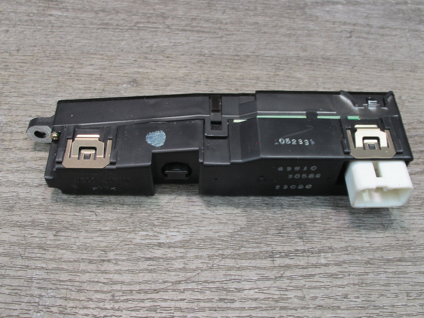98-05 Lexus JZS160L GS400 GS430 GS300 Dash Digital Clock 83910-30580 OEM