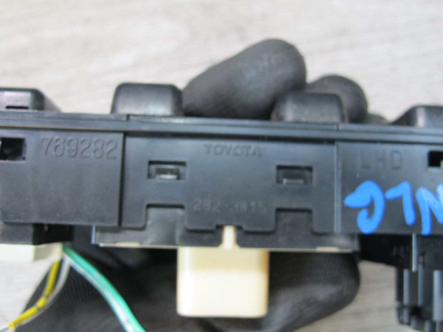 98-05 Lexus GS400 GS430 GS300 Snow ECT VSC Heated Seat Switch Panel Black OEM