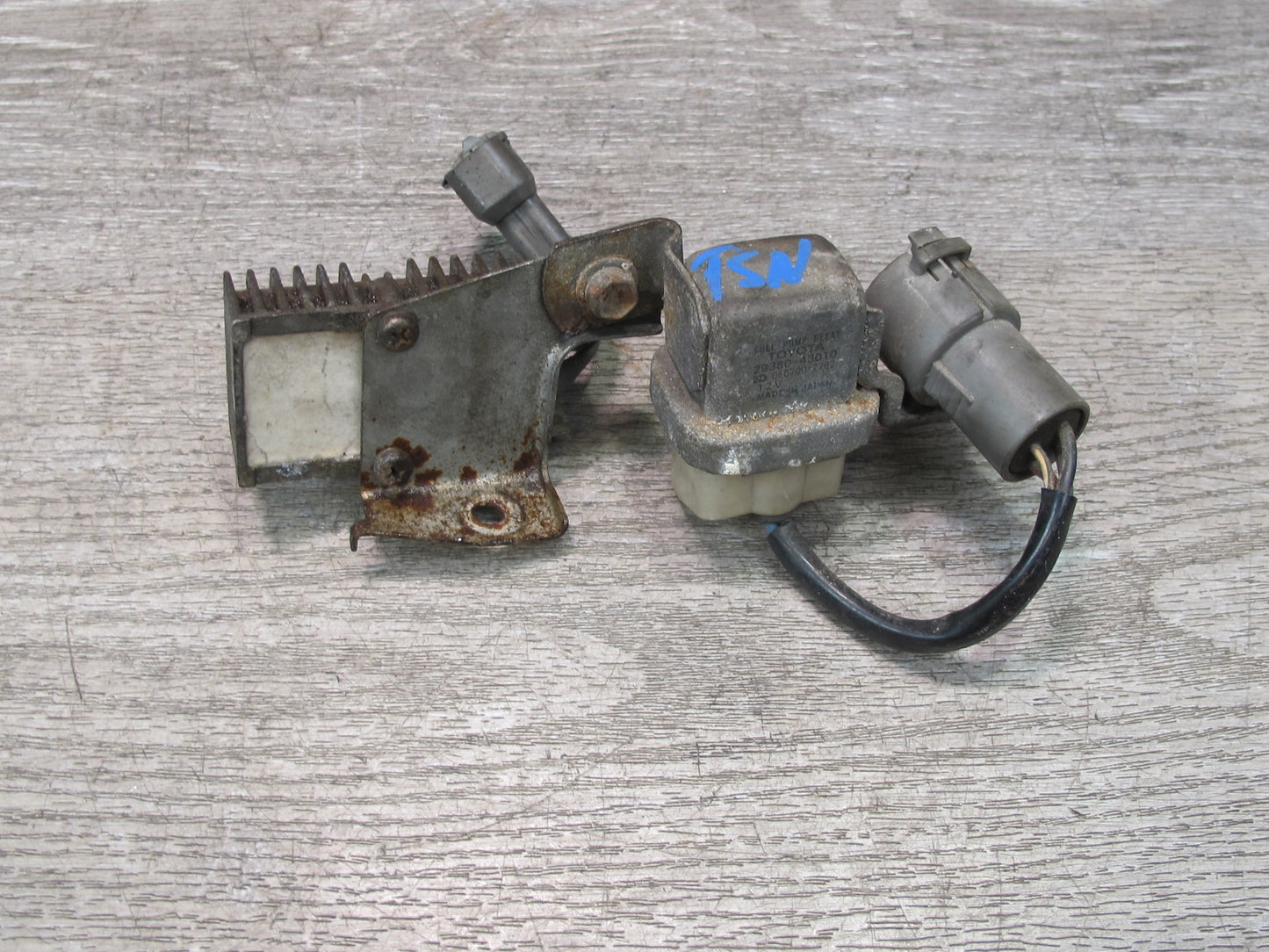 86-91 Toyota Supra MA70L MK3 Fuel Pump Relay w Resistor OEM