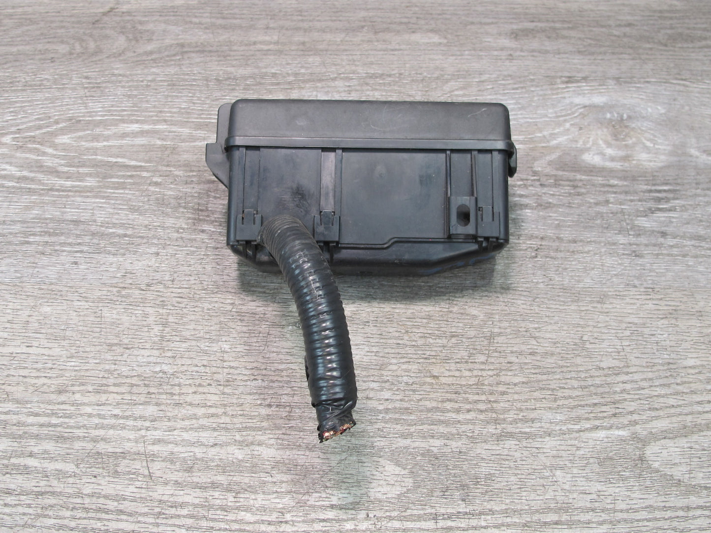 01-05 Lexus JZS160L GS430 GS300 Underhood Fuse Relay Box 3138XA2 OEM