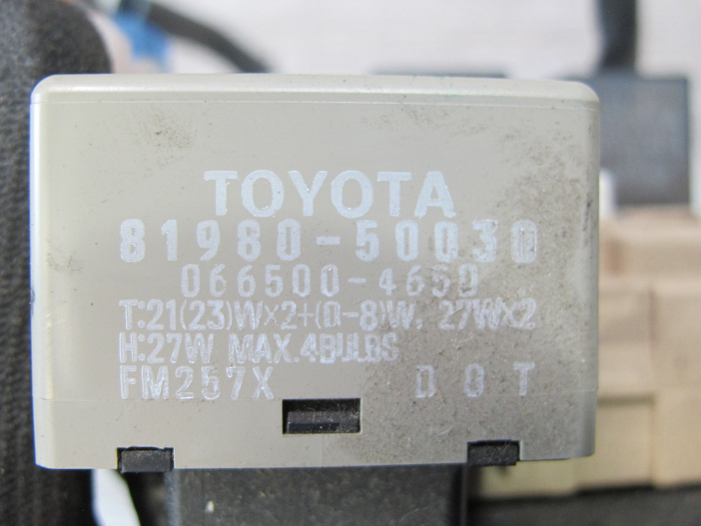 01-05 Lexus JZS160L GS430 GS300 Dash Left Fuse Relay Box Module w MPX Module OEM