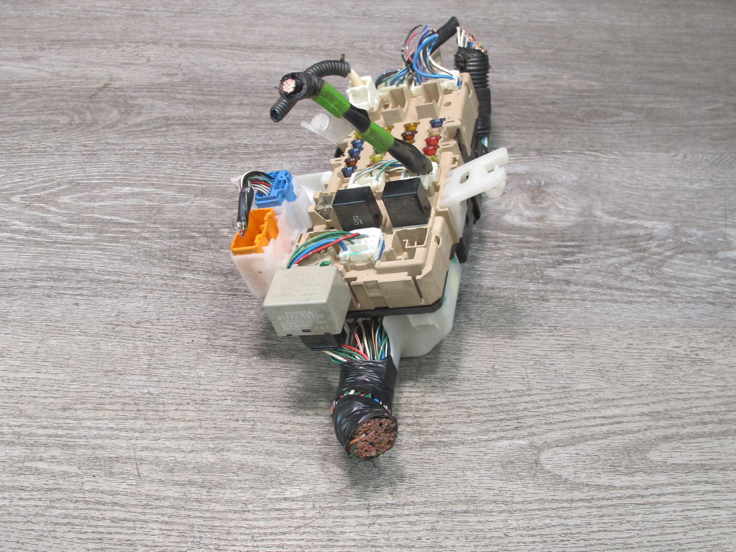 01-05 Lexus JZS160L GS430 GS300 Dash Left Fuse Relay Box Module w MPX Module OEM